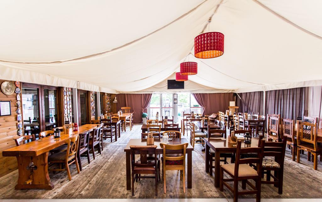 The Star Inn Бийстън Екстериор снимка